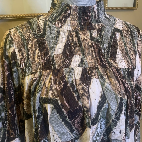 H&M NWOT Multi- Cream/Green/Brown Snake Print Calve length Dress Sz.14 - Picture 1 of 6